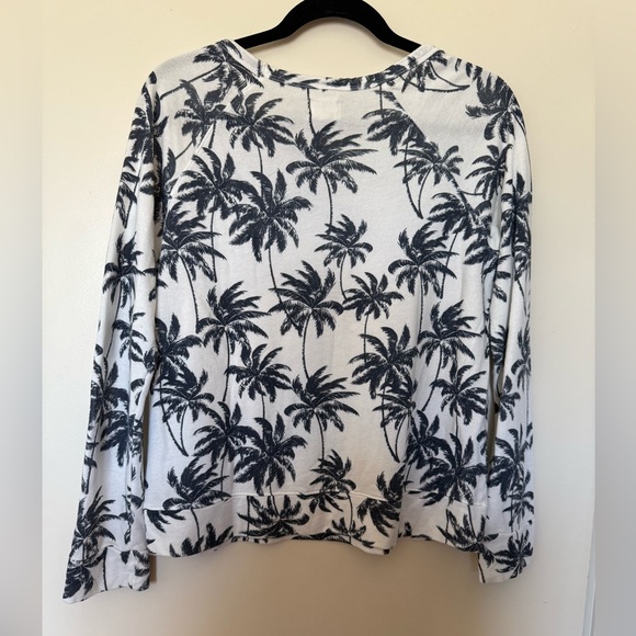 Sundry White Long Sleeve Crewneck Top with Blue/Grey Palm Tree Print Size (2) M - Picture 6 of 9